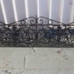 Pièce en fer forgé
